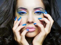 Яркий макияж