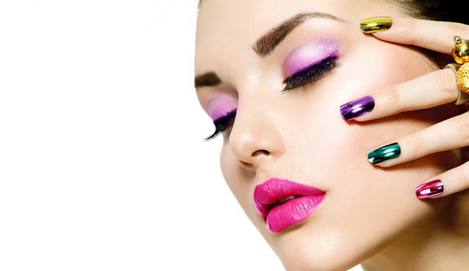 Модные подводки и тени: лето 2014