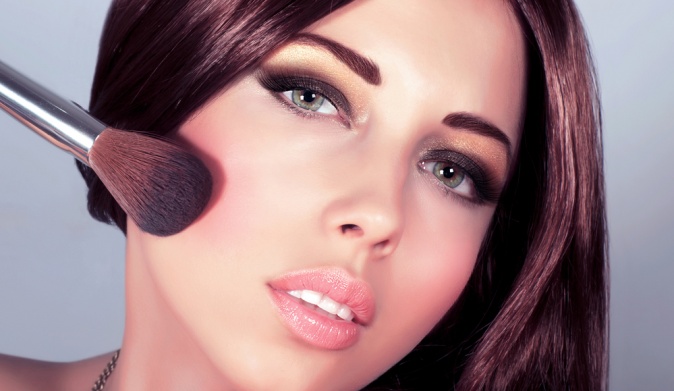 ТОП-10 ярких карандашей для глаз: весна-лето