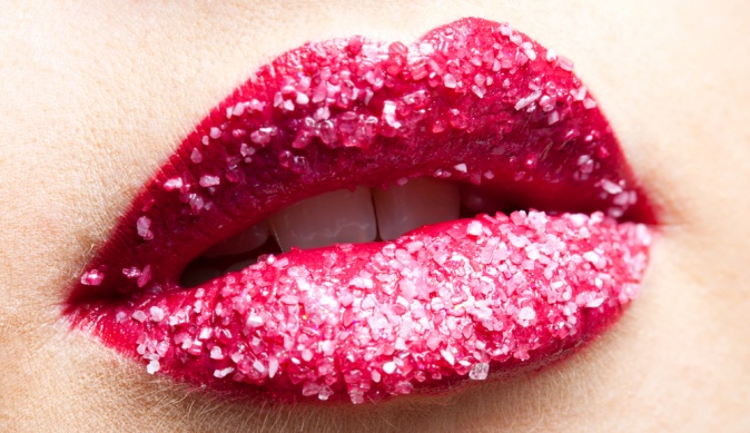 Как увеличить объем губ?