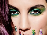 Зеленый цвет в макияже: лето 2014