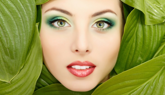 Подборка изумрудных теней: ТОП-10